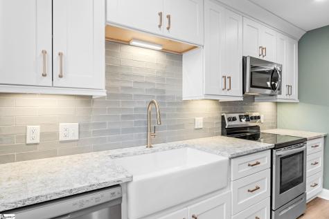 925 Cleveland Street Greenville SC 29601