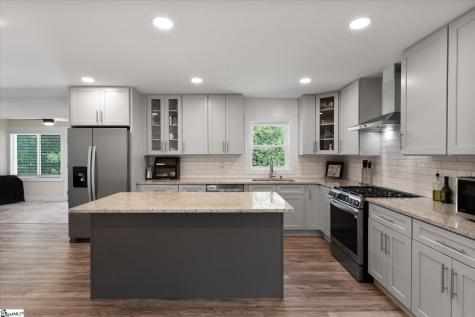 1906 417 Highway Woodruff SC 29388