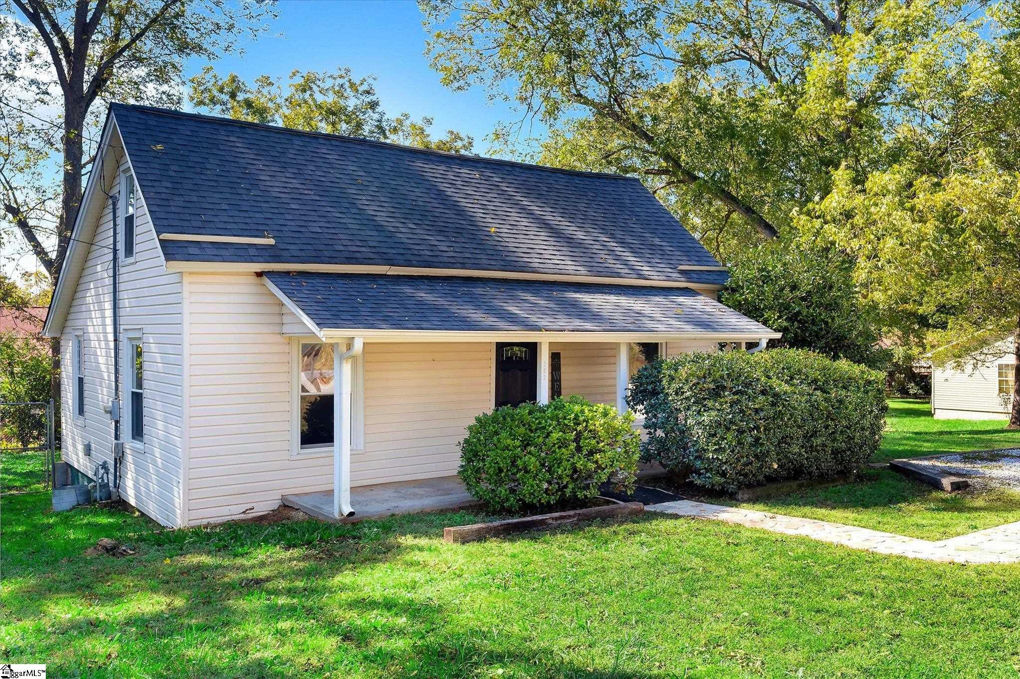 202 Barton Street Easley SC 29640