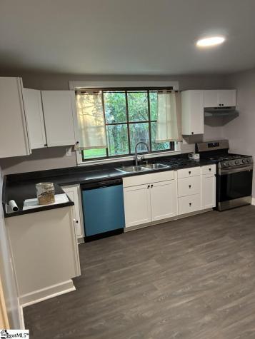 9 A Looper Street Greenville SC 29611