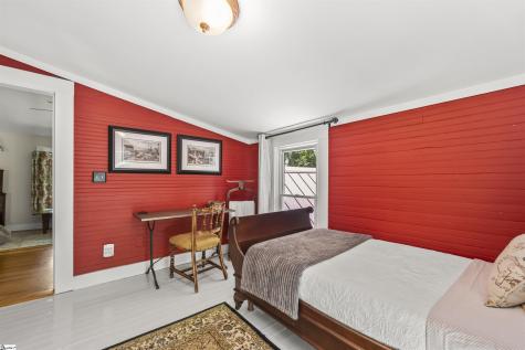 520 Esseola Street Saluda NC 28773