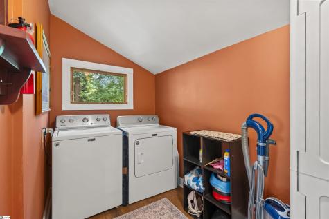 520 Esseola Street Saluda NC 28773