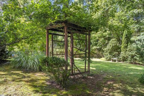 520 Esseola Street Saluda NC 28773