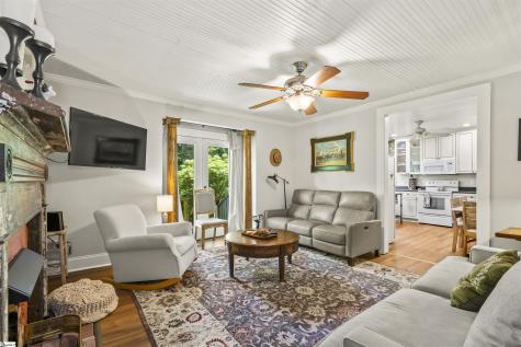 520 Esseola Street Saluda NC 28773