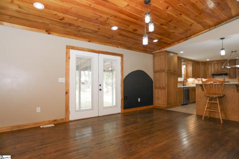 112 Aiken Street Central SC 29630