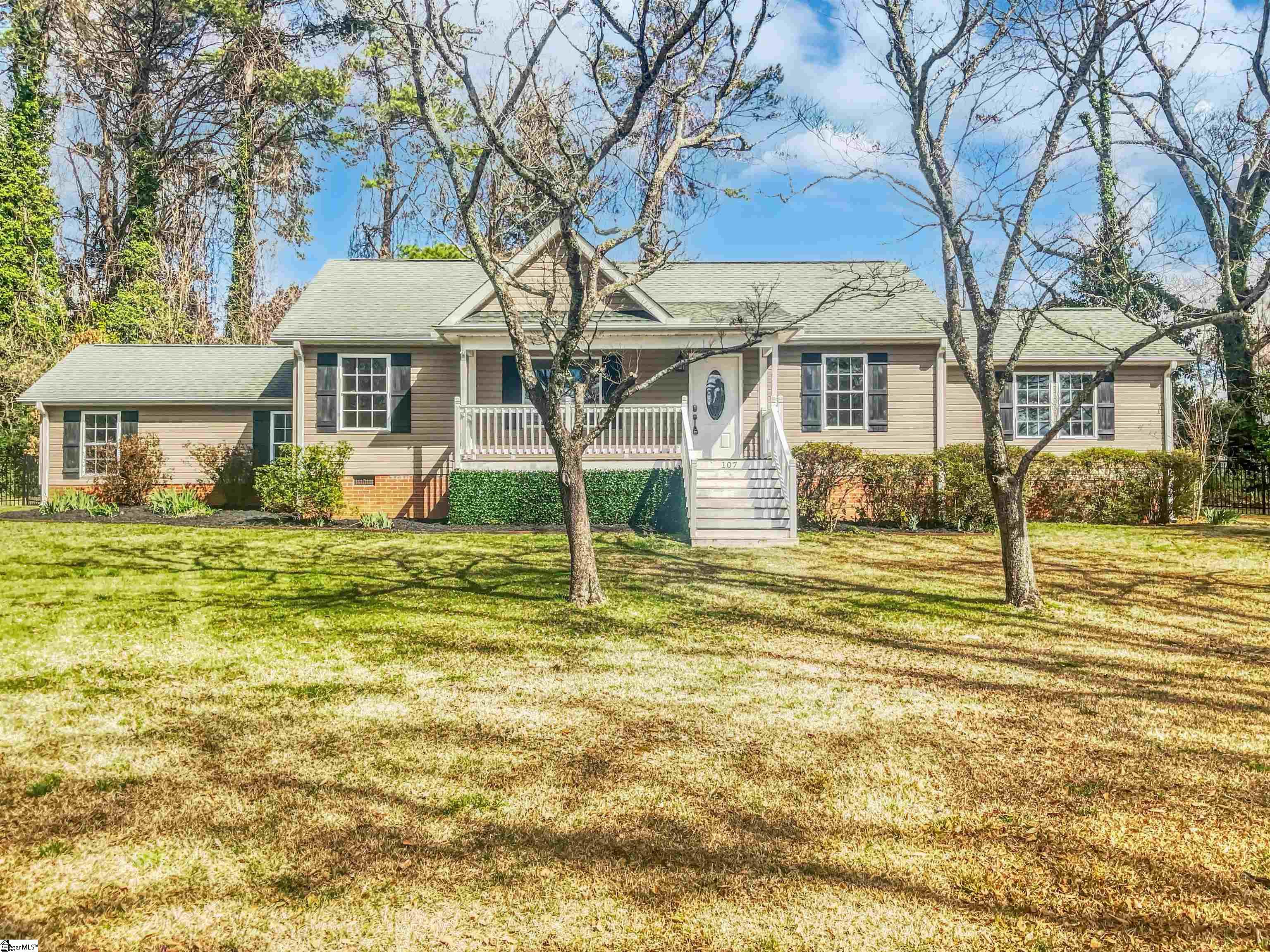 107 Hillcrest Circle Easley SC 29640