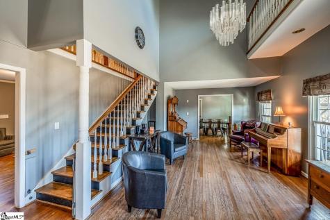 135 Cribbs Way Easley SC 29640