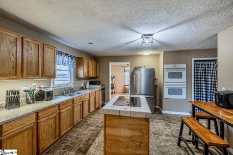 135 Cribbs Way Easley SC 29640