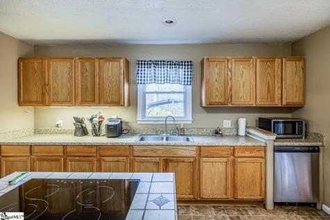 135 Cribbs Way Easley SC 29640