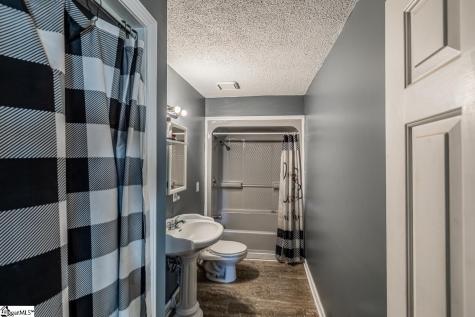 135 Cribbs Way Easley SC 29640