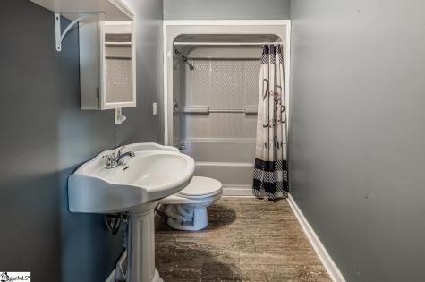 135 Cribbs Way Easley SC 29640