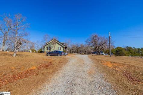 135 Cribbs Way Easley SC 29640