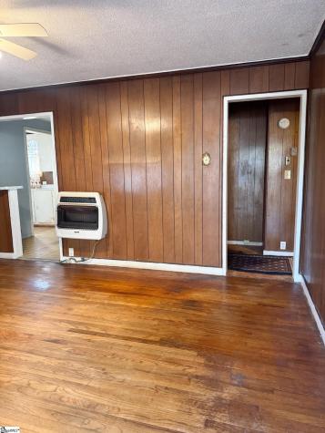 1913 Dobbins Avenue Anderson SC 29625