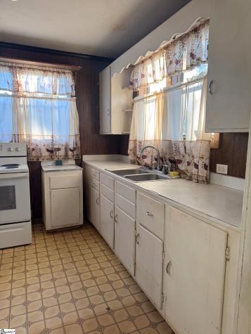 1913 Dobbins Avenue Anderson SC 29625