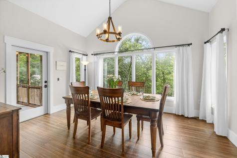 142 W. Bay View Drive Seneca SC 29672
