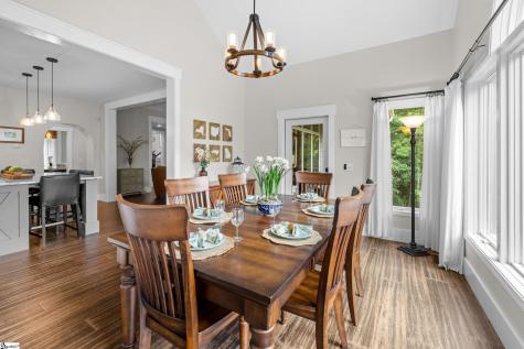 142 W. Bay View Drive Seneca SC 29672