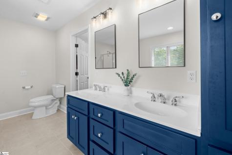 142 W. Bay View Drive Seneca SC 29672
