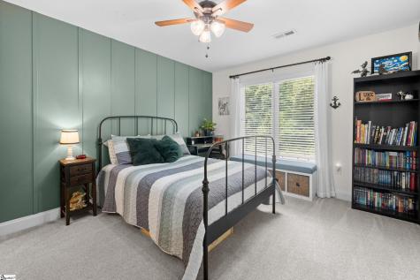 142 W. Bay View Drive Seneca SC 29672