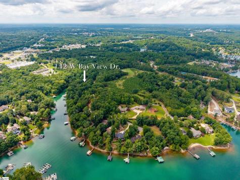 142 W. Bay View Drive Seneca SC 29672