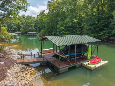 142 W. Bay View Drive Seneca SC 29672