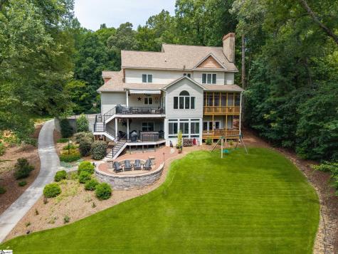 142 W. Bay View Drive Seneca SC 29672