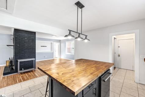 118 Park Street Easley SC 29640