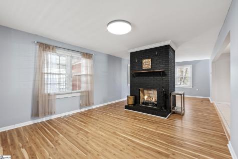 118 Park Street Easley SC 29640