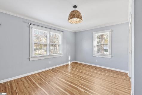 118 Park Street Easley SC 29640