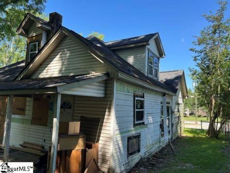 922 N Logan Street Gaffney SC 29341