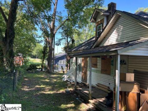 922 N Logan Street Gaffney SC 29341