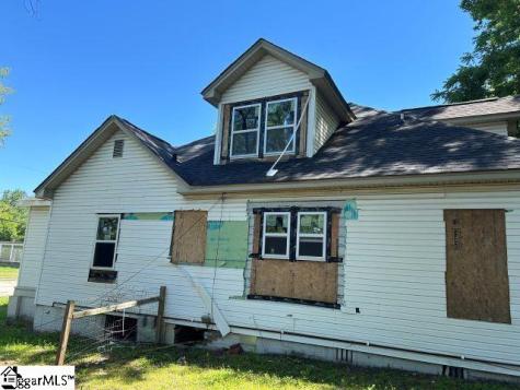 922 N Logan Street Gaffney SC 29341
