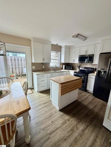 1 Hartsville Drive Taylors SC 29687