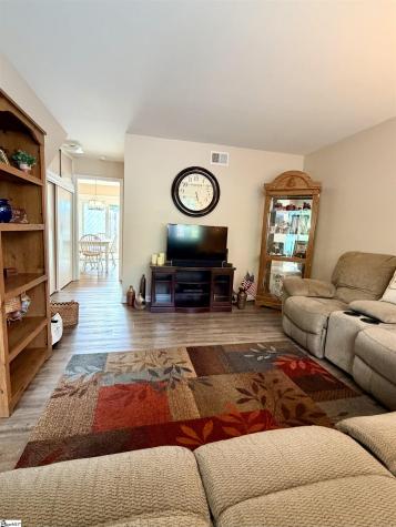 1 Hartsville Drive Taylors SC 29687