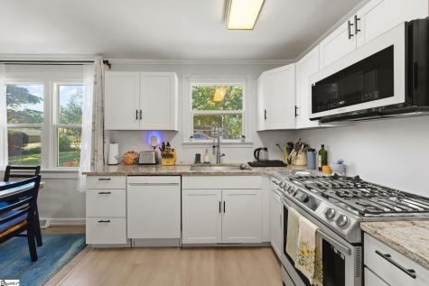 8 Linda Lane Greenville SC 29617