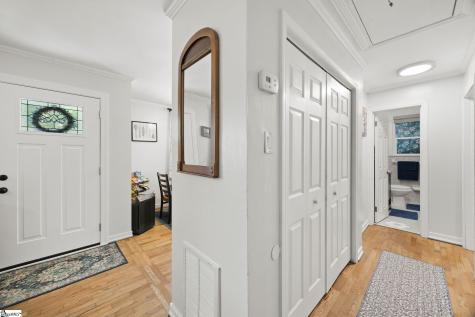 8 Linda Lane Greenville SC 29617