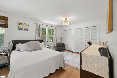8 Linda Lane Greenville SC 29617