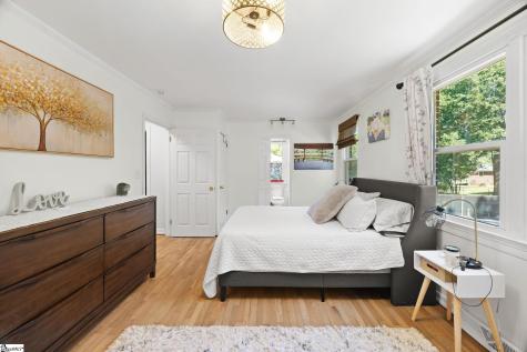 8 Linda Lane Greenville SC 29617