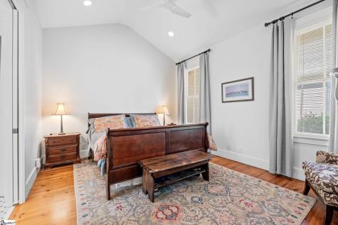 17 Hollingsworth Drive Greenville SC 29607