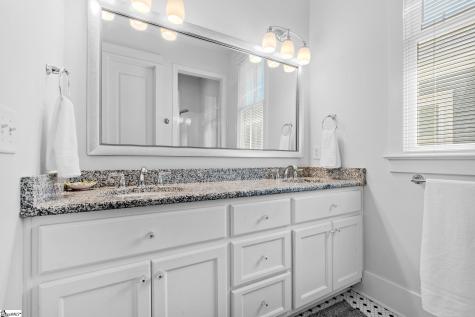 17 Hollingsworth Drive Greenville SC 29607