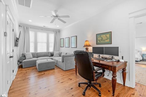 17 Hollingsworth Drive Greenville SC 29607