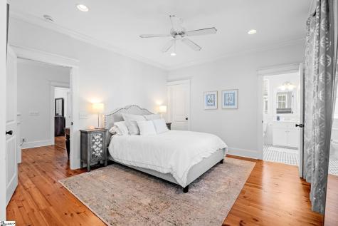 17 Hollingsworth Drive Greenville SC 29607