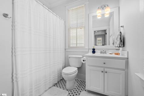 17 Hollingsworth Drive Greenville SC 29607