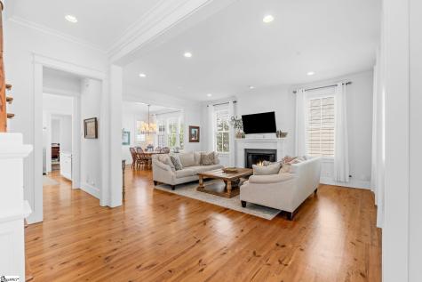 17 Hollingsworth Drive Greenville SC 29607