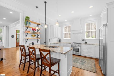 17 Hollingsworth Drive Greenville SC 29607