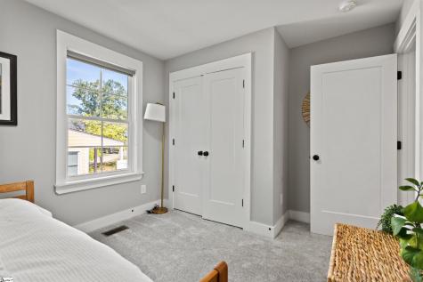 11 Pleasant Ridge Avenue Greenville SC 29605