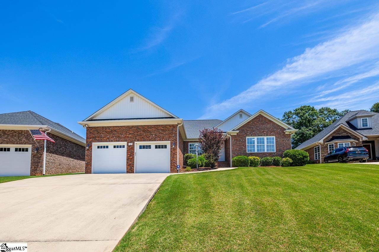 821 E Golden View Lane Boiling Springs SC 29316