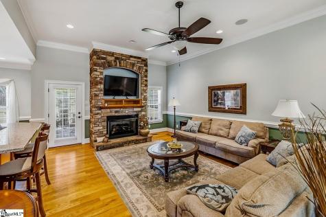 821 E Golden View Lane Boiling Springs SC 29316