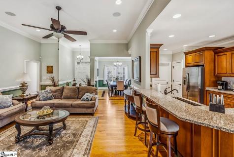 821 E Golden View Lane Boiling Springs SC 29316