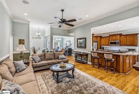821 E Golden View Lane Boiling Springs SC 29316