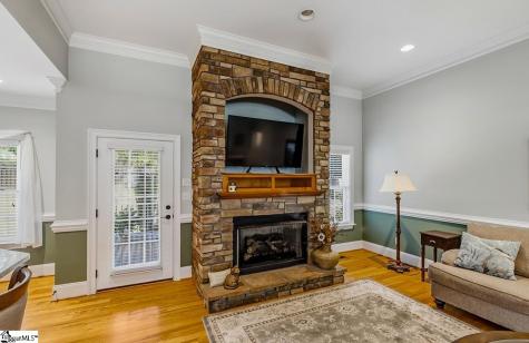 821 E Golden View Lane Boiling Springs SC 29316